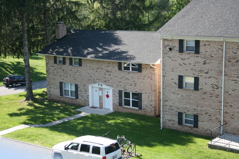 File:Sturbridge townhouse0.JPG